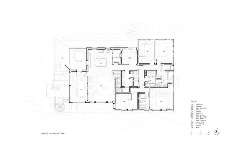Upper floor plan drawing showing bedroom and bathroom arrangement around a central stair and hallway