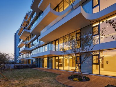 Hyunjoon Yoo and Partners Stack 26 Luxury Units into a Terraced Acropolis on Seoul's Han River