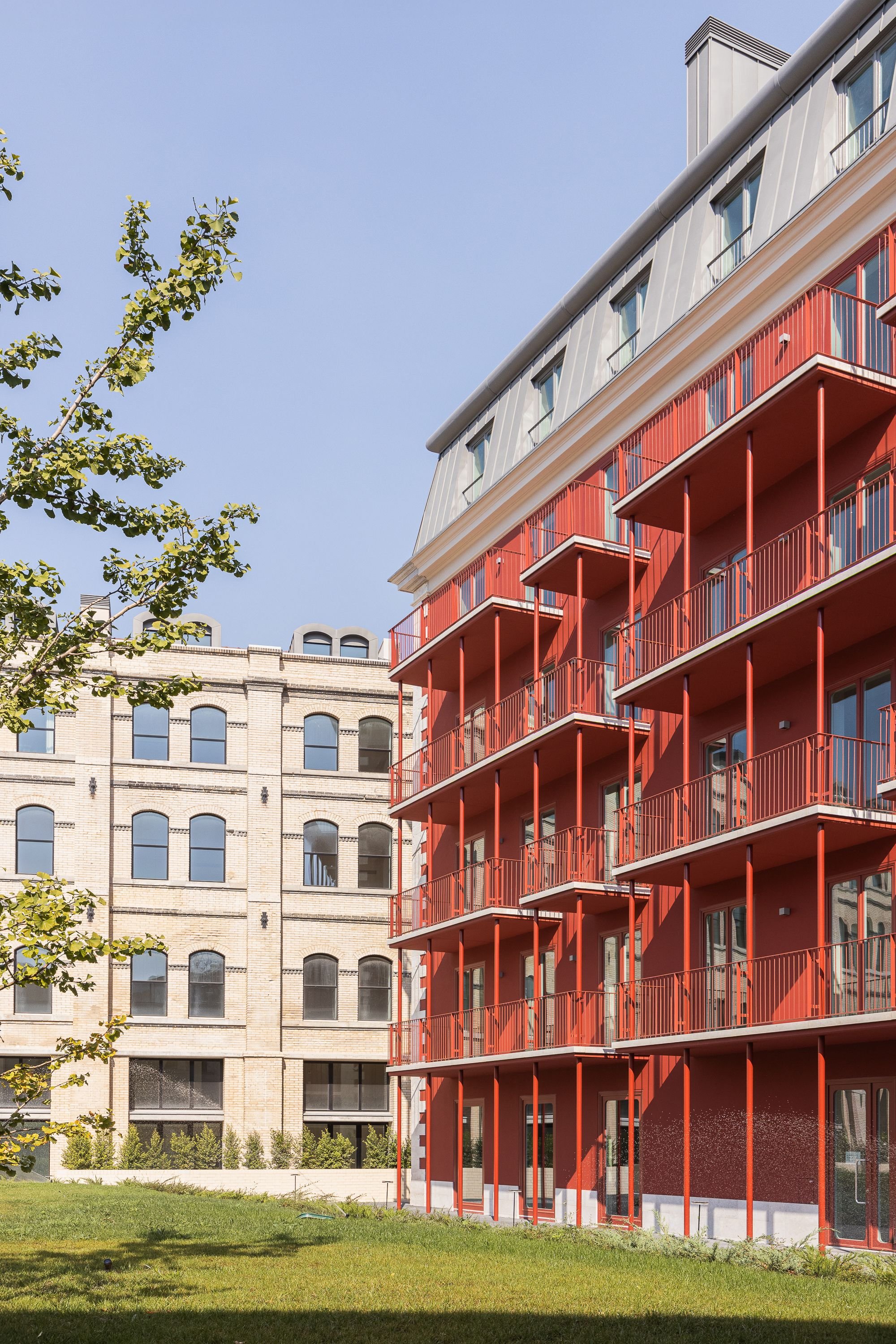 RISCO Threads 61 Apartments Through a 15th-Century Lisbon Convent Turned Factory