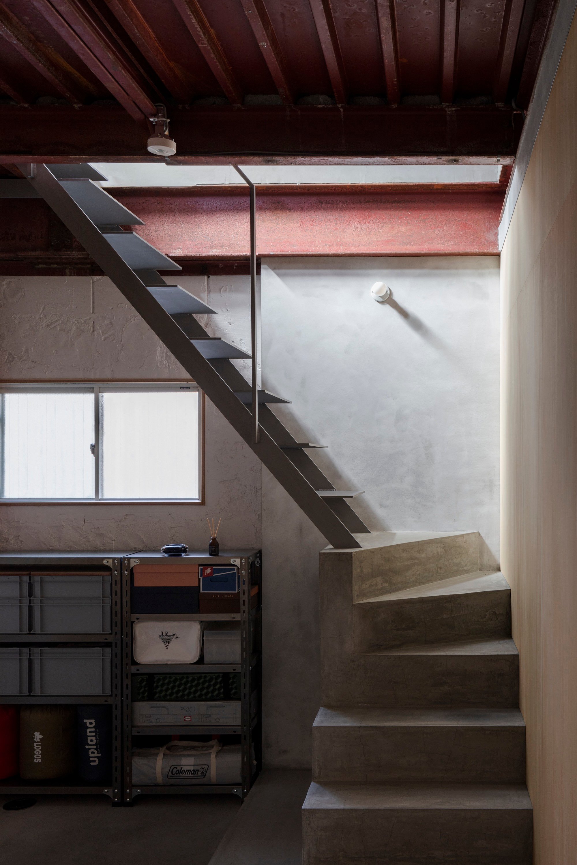 Shimpei Oda and Loowe Inc. Hollow Out an Osaka House to Let Concrete Floors Do All the Work