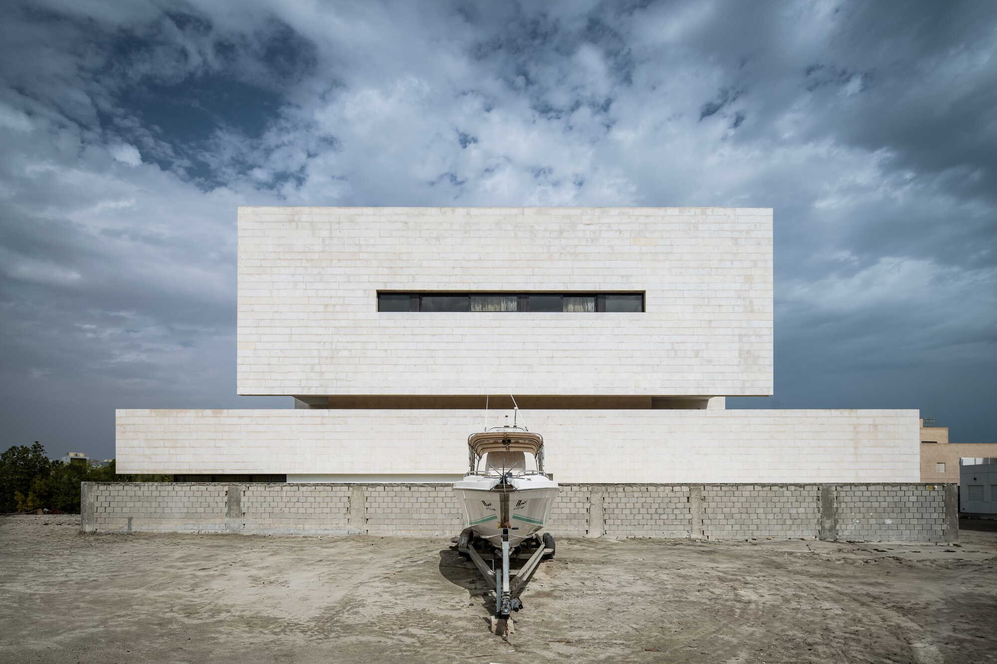 Massive Order Uses a 30 cm Grid to Shape Every Surface of a Kuwaiti Coastal Home