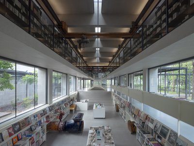 Atelier Deshaus Converts an Abandoned Water Intake Station into a Lakeside Bookstore in Shaoxing
