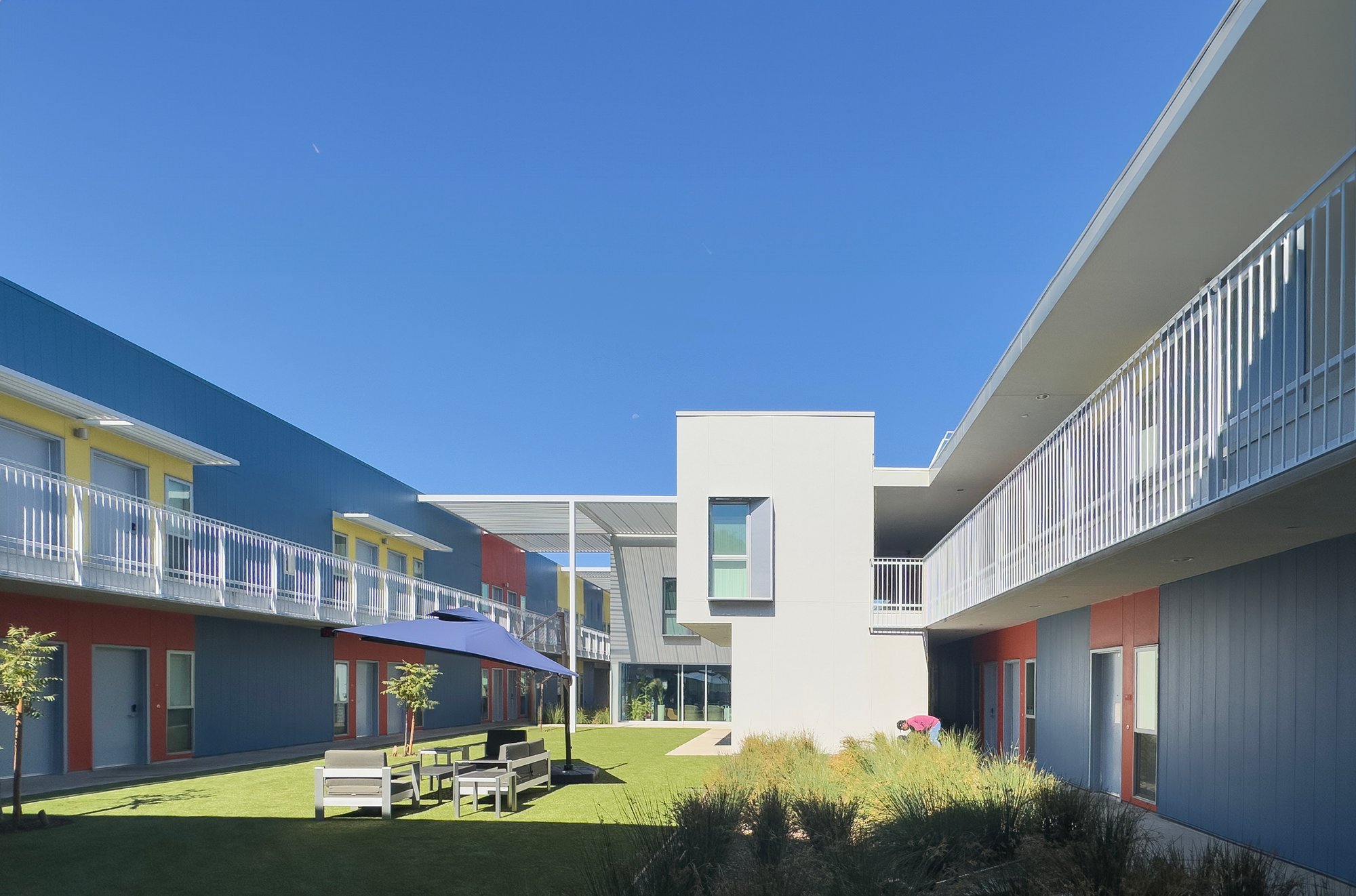 Brooks Scarpa Huber Turns a Sacramento Housing Block into a Neighborhood Porch