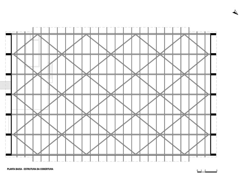 Roof structure plan showing diagonal bracing and truss grid pattern supporting the curved canopy