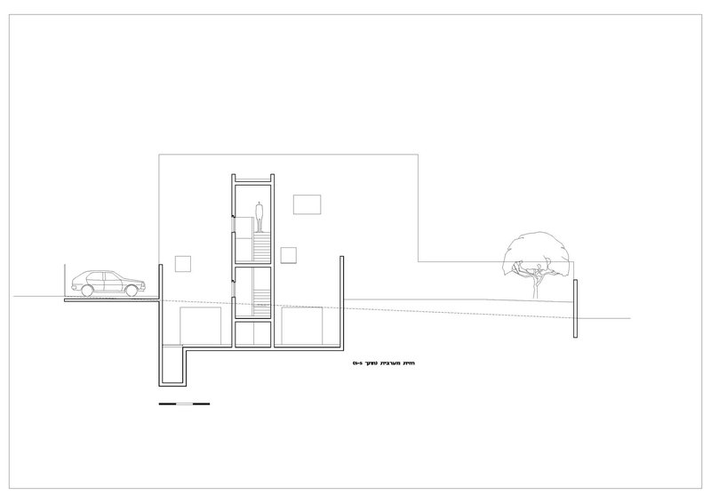 Section drawing showing a multi-level dwelling with central staircase and adjacent car and tree
