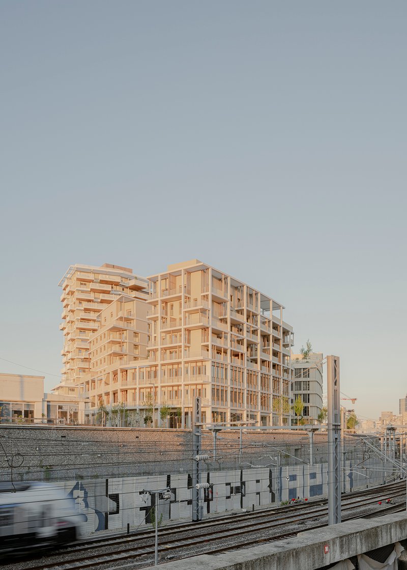 AQMA Builds 43 Social Housing Units Above a Future Metro Line in Nanterre