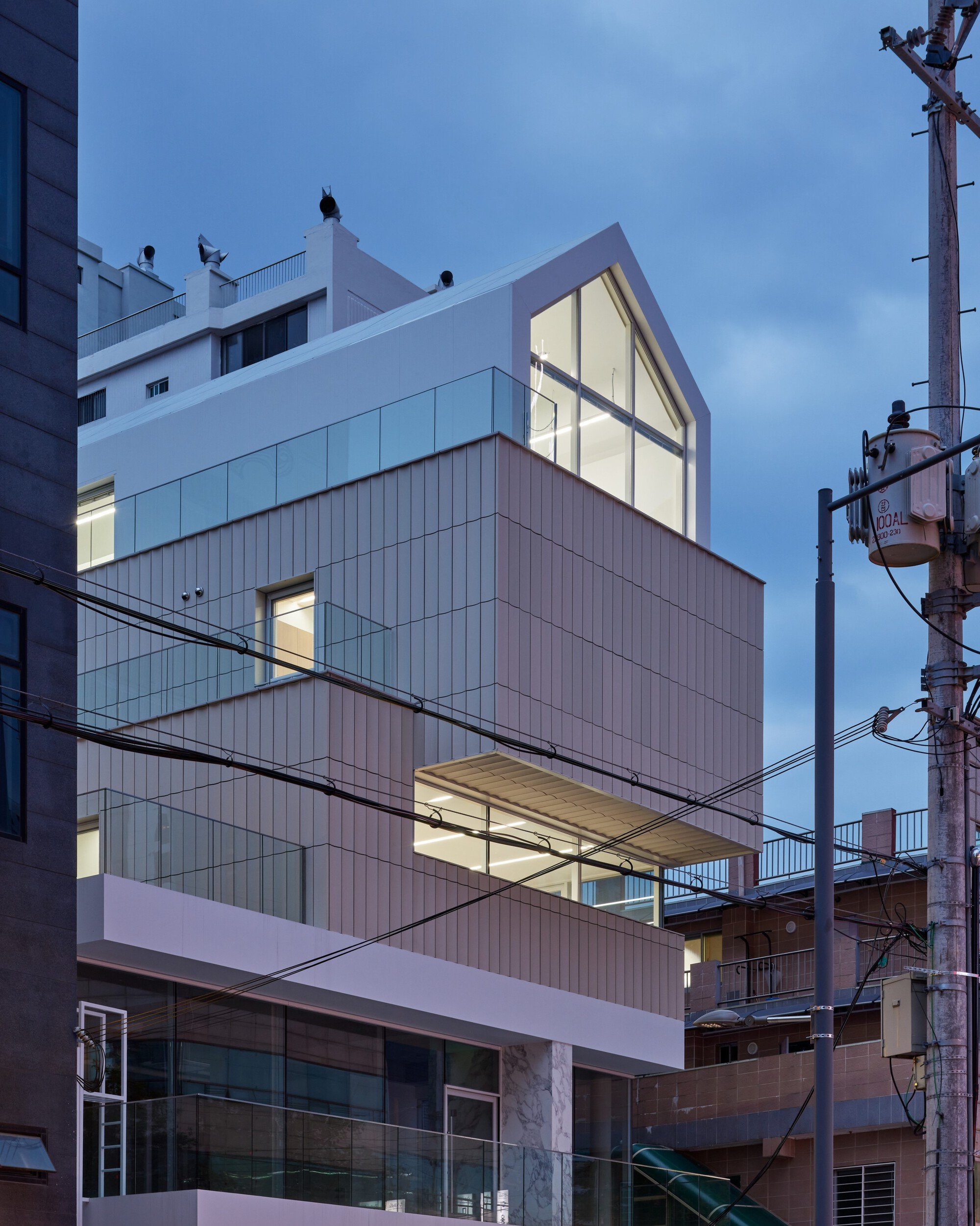 skimA Sculpts a Terracotta Office Tower to Dodge Daegu's Right-of-Light Rules
