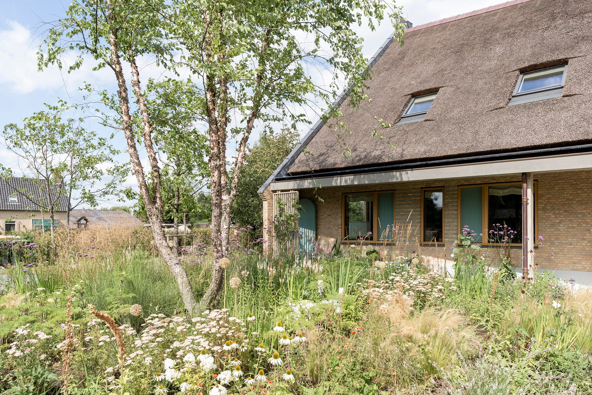 LMNL Office Builds a Vapor-Permeable Thatched House from CLT in the Dutch Countryside