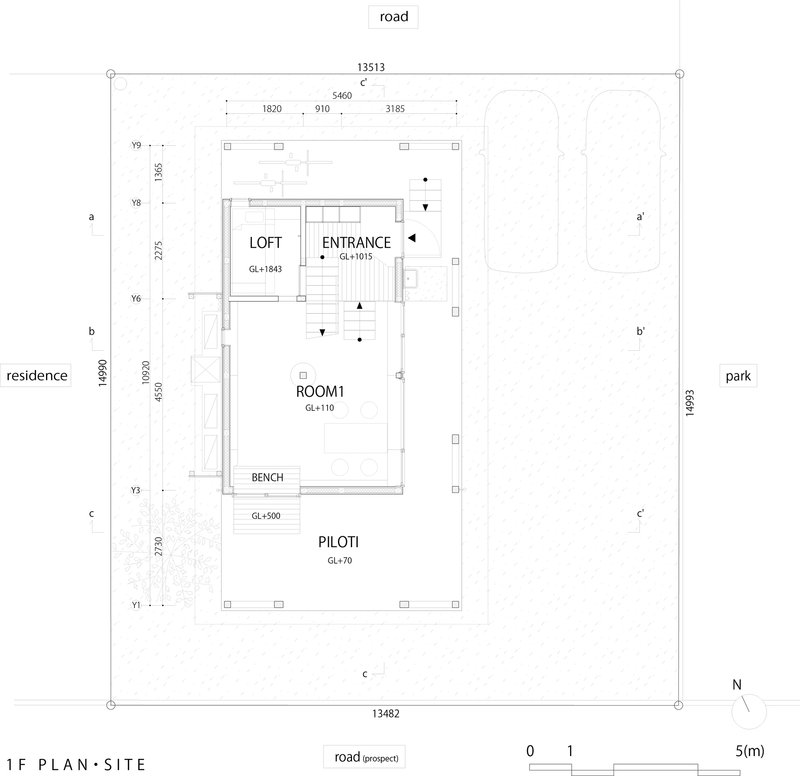 First floor plan drawing showing loft, entrance, main room and piloti level with labeled dimensions