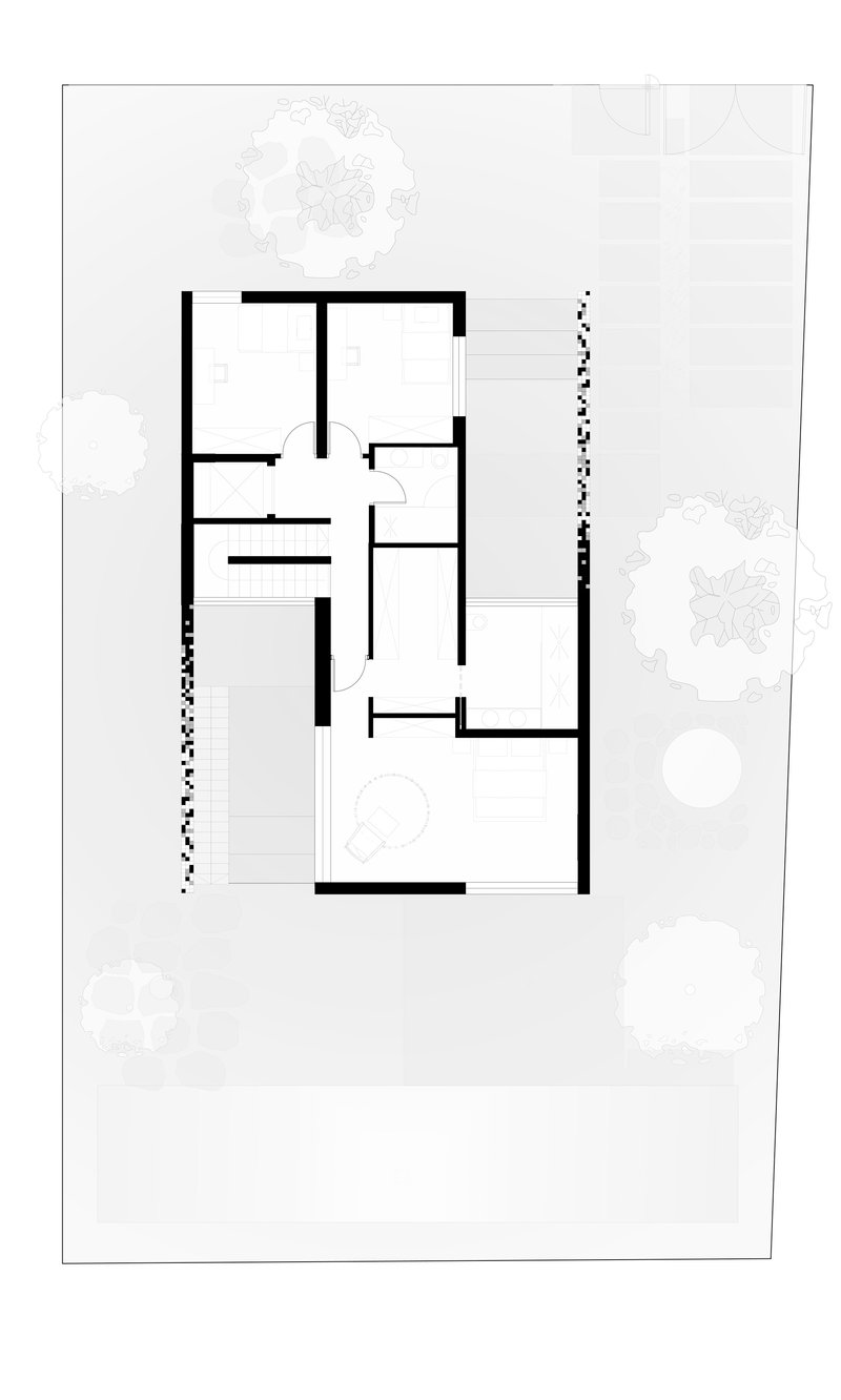 Upper level floor plan with bedrooms and a planted screen along the eastern edge