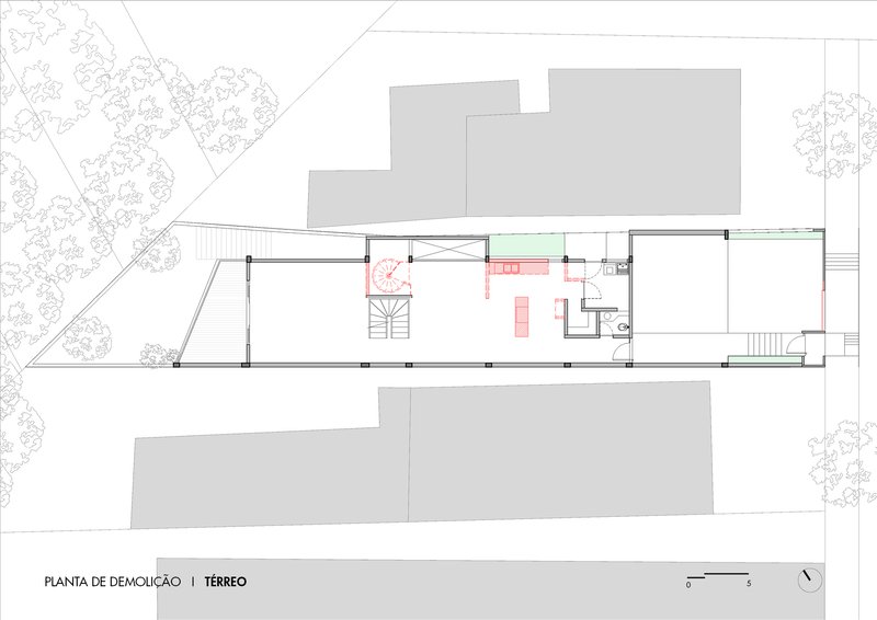 Roof level floor plan drawing showing service spaces, stair, and surrounding context