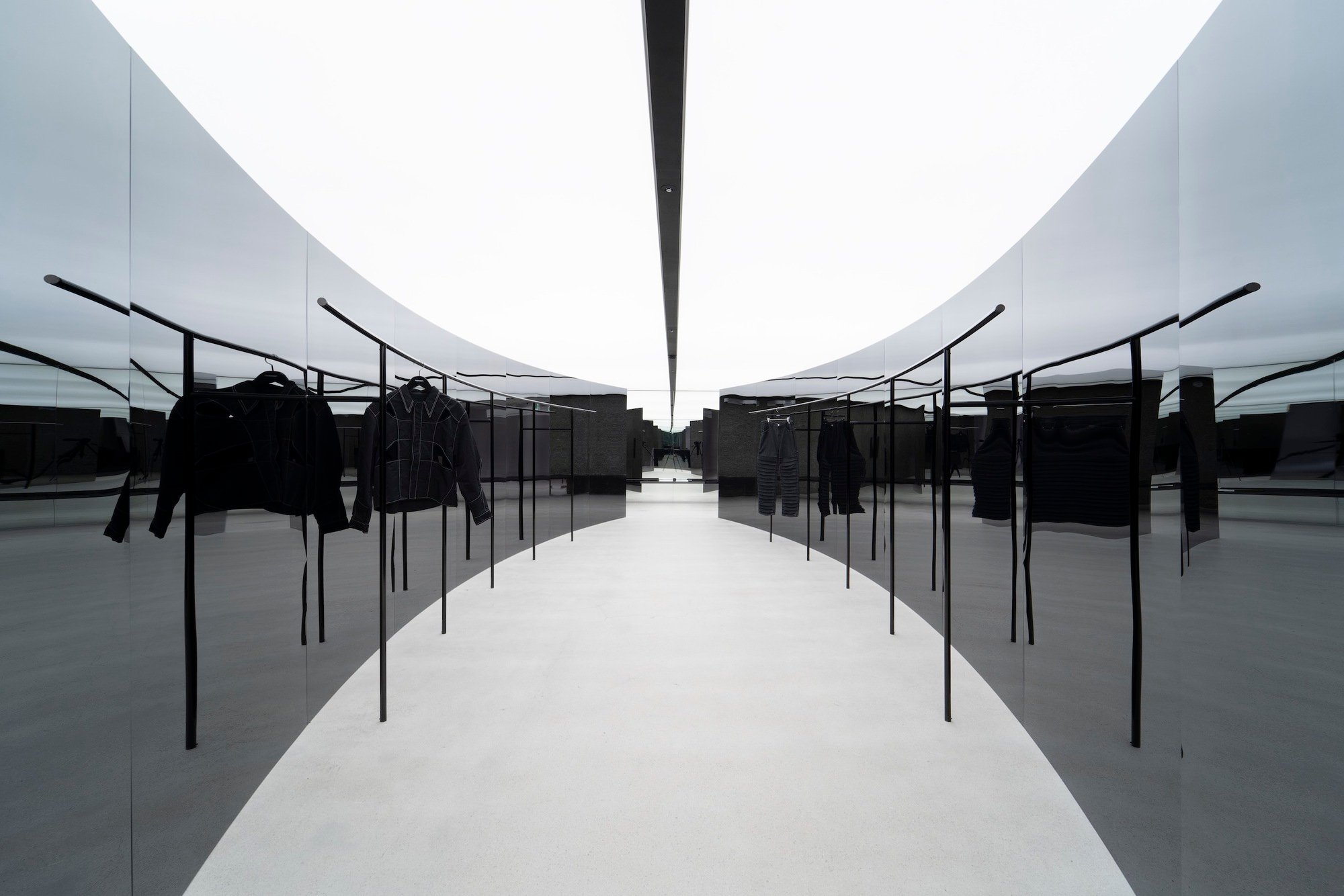 HOFFICE Wraps a Seoul Fashion Store in Four Walls That Refuse to Stay Still