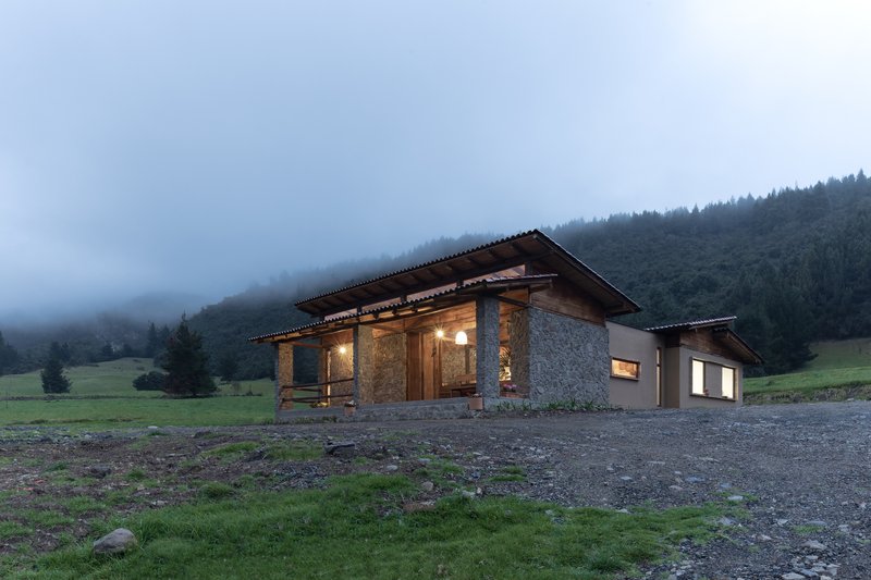Pedro Moncayo Torres Builds a Primitive Hut from Stone and Reed Cane in Ecuador's Southern Highlands