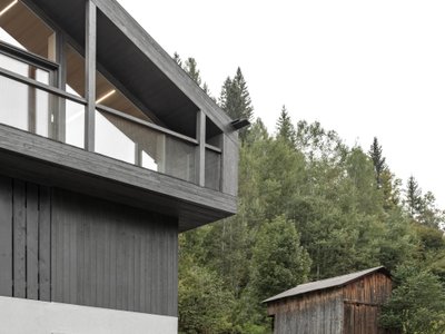 SBSA Dismantles and Rebuilds an Alpine Barn into a Mountain Holiday Home in the Dolomites