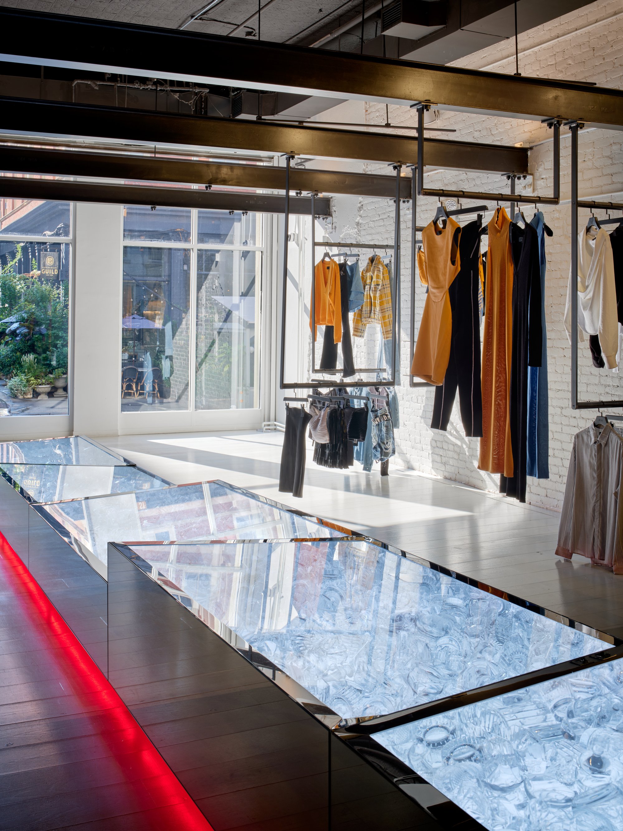 Dan Brunn Architecture Lines a SoHo Storefront with 2,000 Pounds of Broken Baccarat Crystal