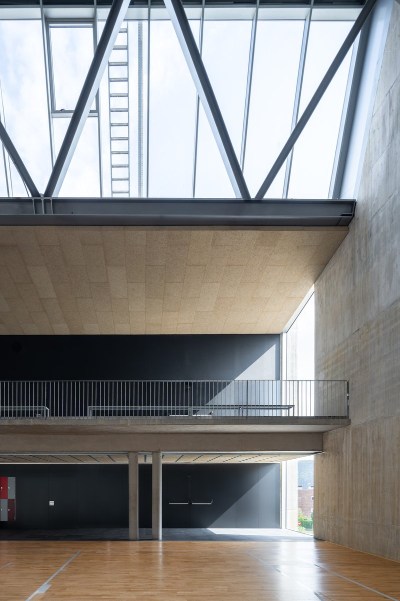 Tabuenca & Leache Stack a Sports Court Over a Pool in San Sebastián's Altza Neighborhood