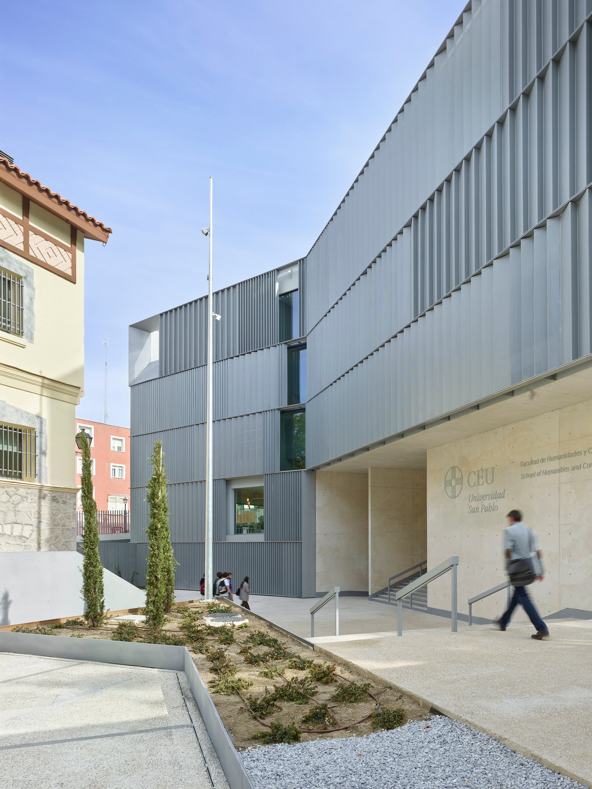 Nieto Sobejano Wraps a Madrid Campus Building in Corrugated Metal and a Triangular Courtyard