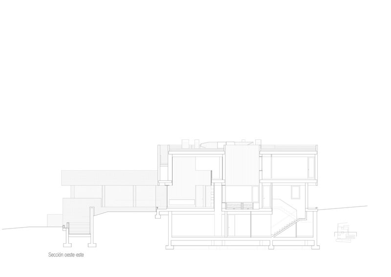 Section drawing showing a multi-level residence with stairs, roof terraces, and interior spatial divisions