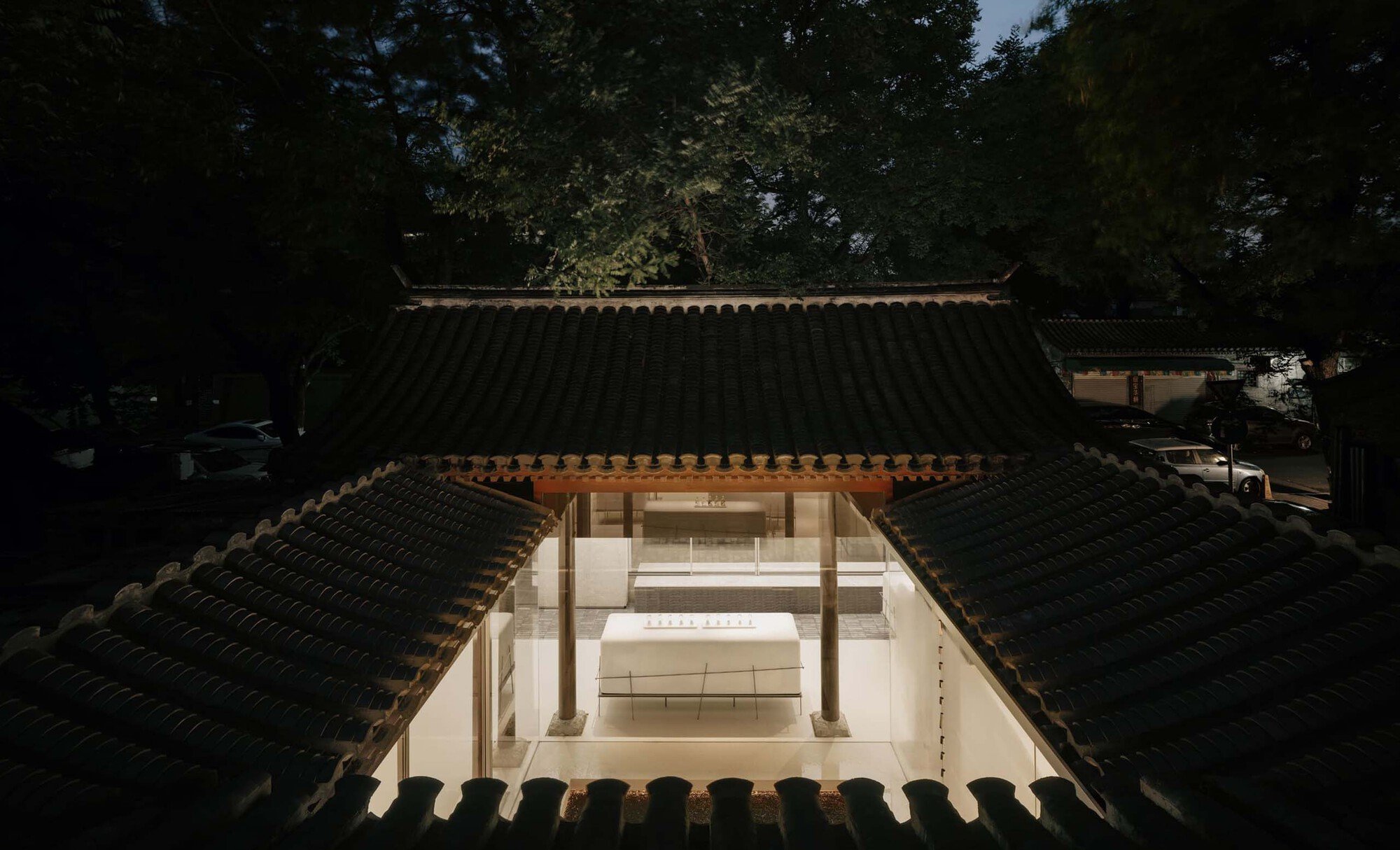 F.O.G. Architecture Peels Back 280 Years of History to Reveal a Siheyuan's Skeleton in Beijing