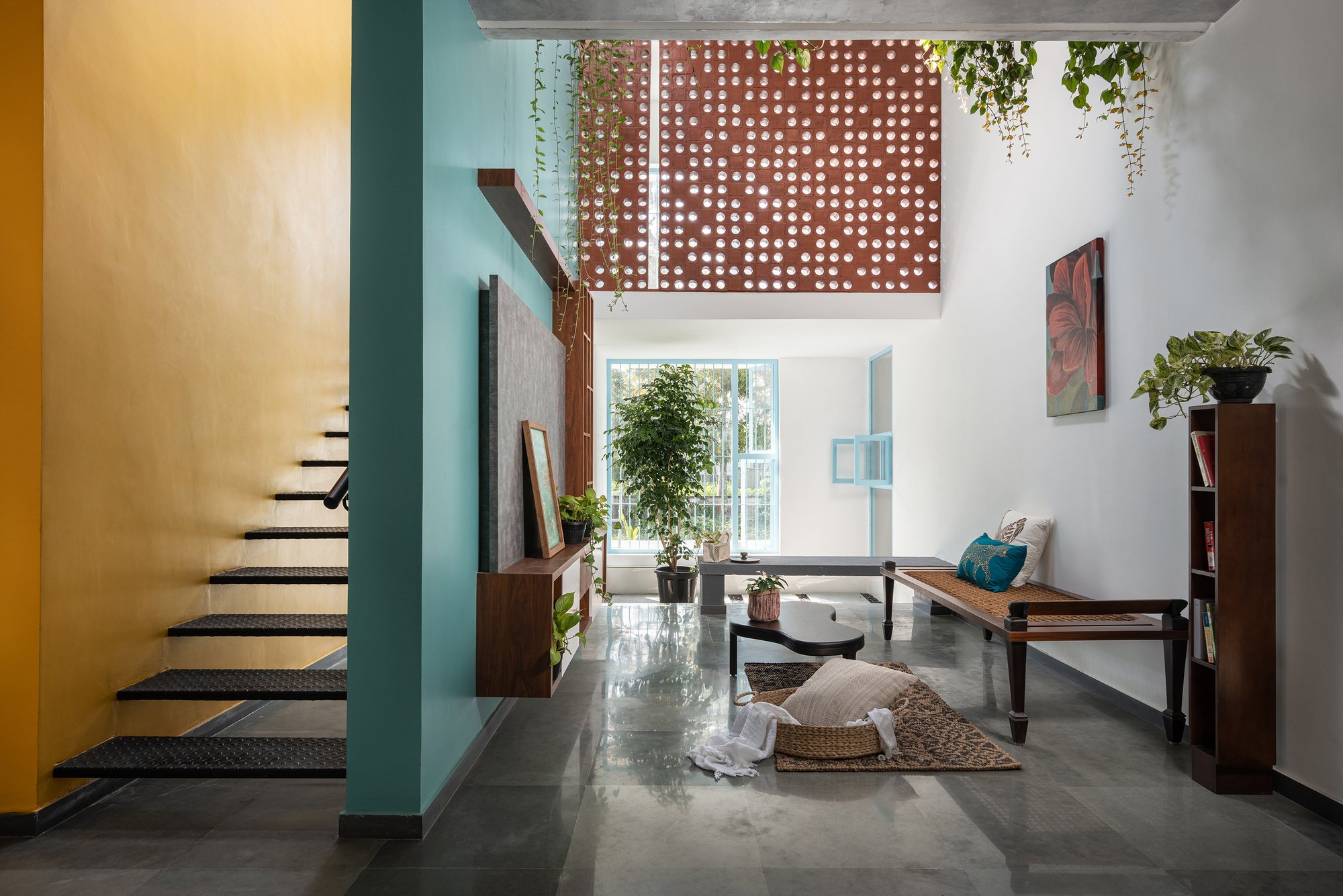 CLAY COOP Architects Weaves Kerala Tradition and Tropical Calm into a Double-Height Family Home