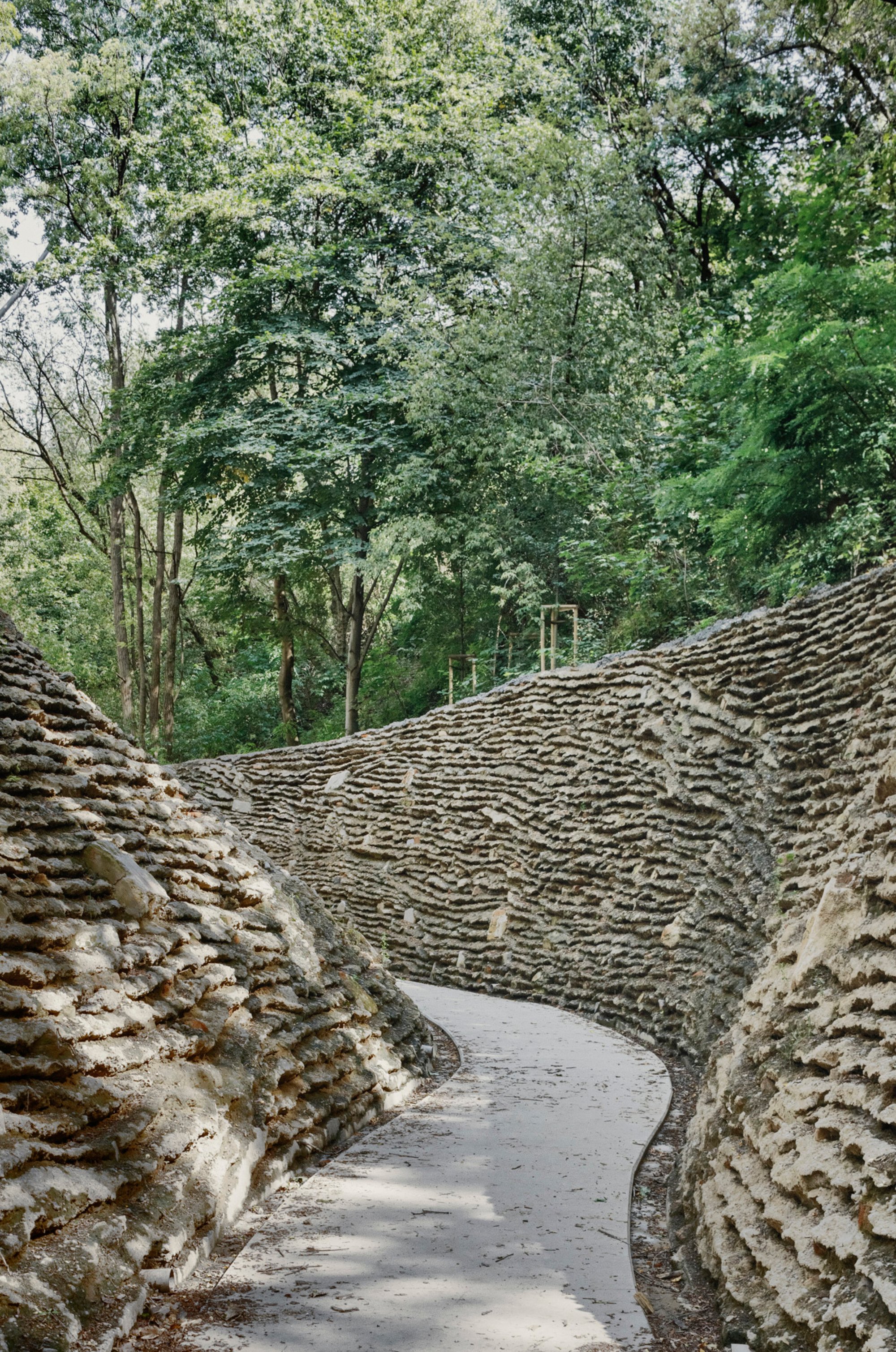 Archigrest and topoScape Turn Warsaw's Wartime Rubble Hill into a Living Monument Park