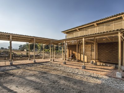 A Coalition of Students and Villagers Builds a Cultural Center in Oaxaca's Central Valleys