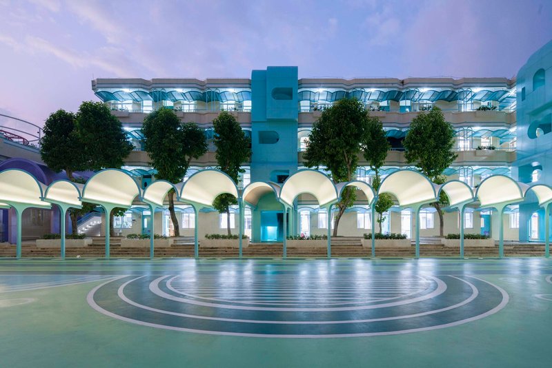 Atelier cnS Plugs Arched Micro-Worlds into a Foshan Primary School to Blur Campus and Park