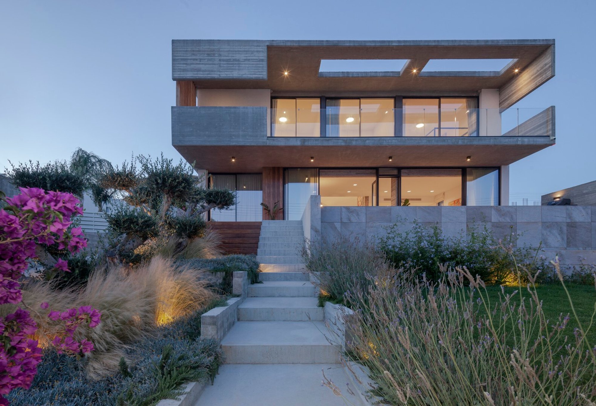 vardastudio Carves a Concrete Belvedere into a Cypriot Hillside Facing the Sea