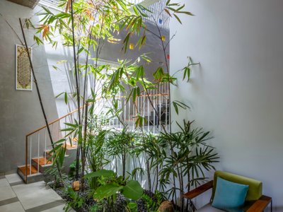 i2a Architects Studio Steps a Kerala House Down a Slope Across Multiple Split Levels