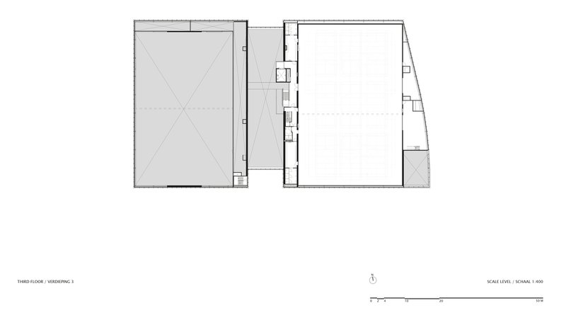 Third floor plan drawing showing two rectangular volumes connected by a narrow circulation corridor