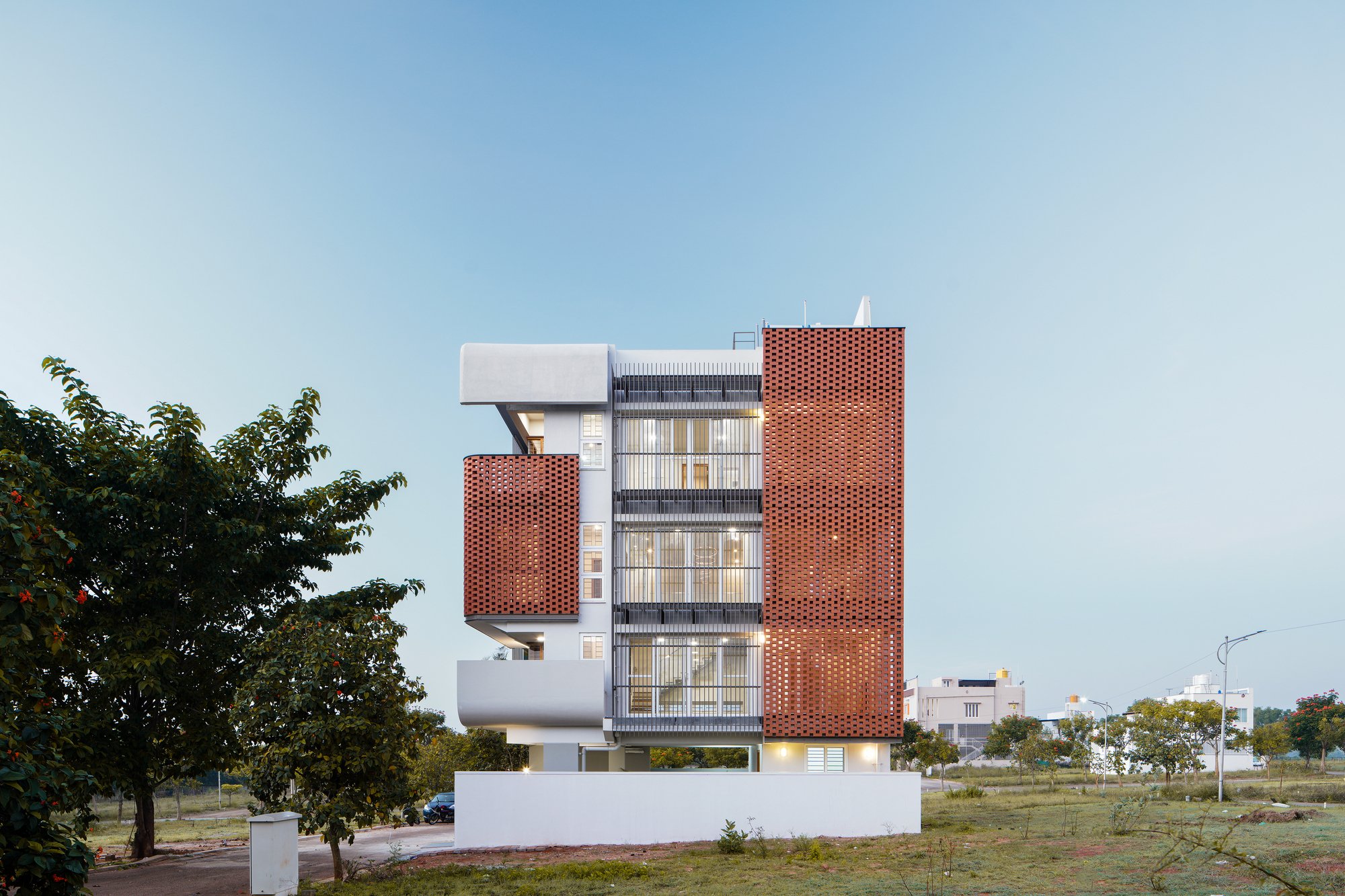4site Architects Wrap a Bangalore Duplex in Brick Jali to Chase Every Ray of Light