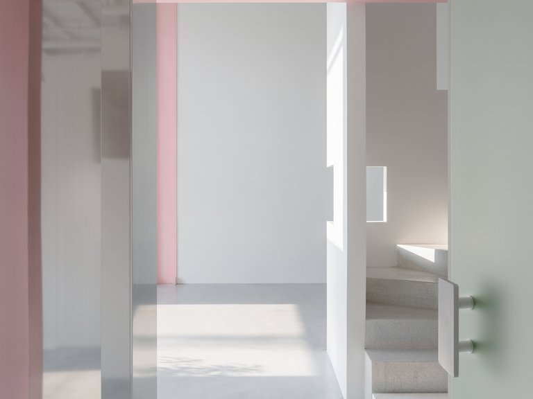 Aether Architects and Archigress Insert a Freestanding Gallery Inside a Shenzhen Railway Warehouse