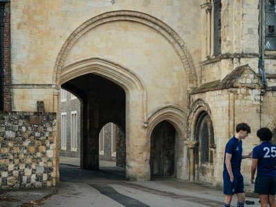 Walters & Cohen Weave a Flint Science Center into Canterbury Cathedral's Precincts