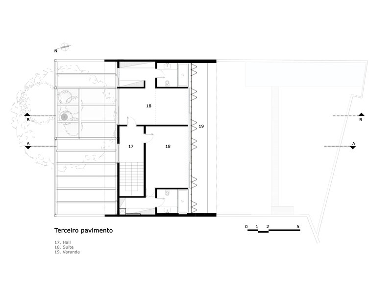 Third floor plan drawing showing two suites with veranda and central staircase