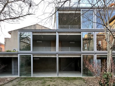 BAST Slots a Four-Story Glass House into a Narrow Gap Between Toulouse Townhouses