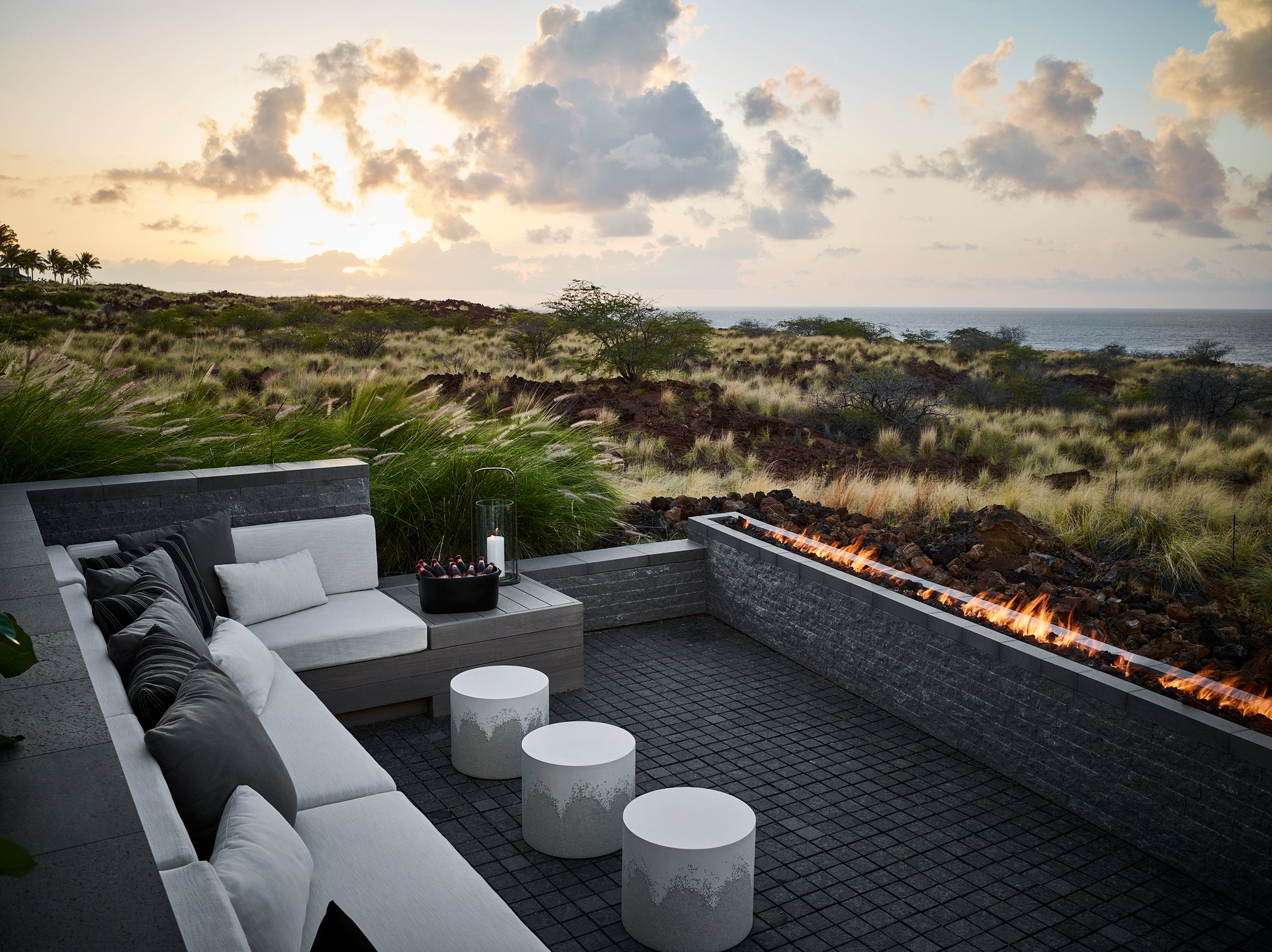 Walker Warner Architects Carves a Hawaiian Residence from Lava Rock Between Mountain and Sea