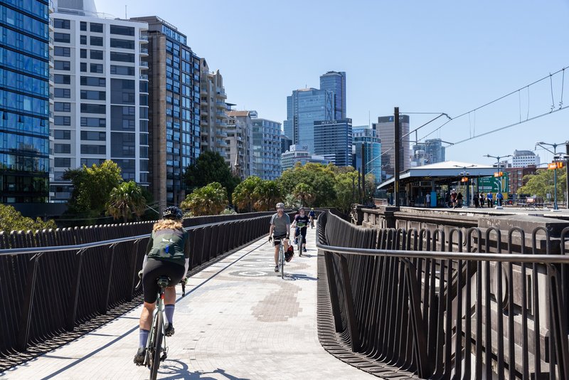 Collins and Turner and ASPECT Studios Unspool a Bronze-Railed Cycleway off the Sydney Harbour Bridge