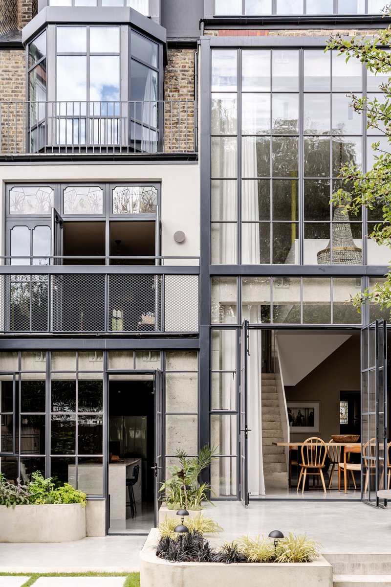 Matthew Giles Architects Extends a Muswell Hill Terrace into a Glass-and-Concrete Palimpsest
