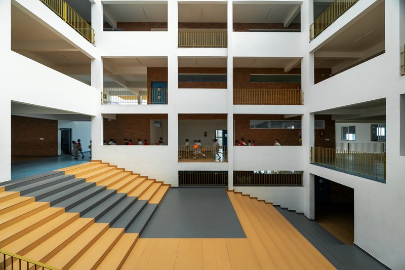 Shreyas Patil Architects Designs a 125,000 Sq Ft School in Sankeshwar as a Village of Courtyards