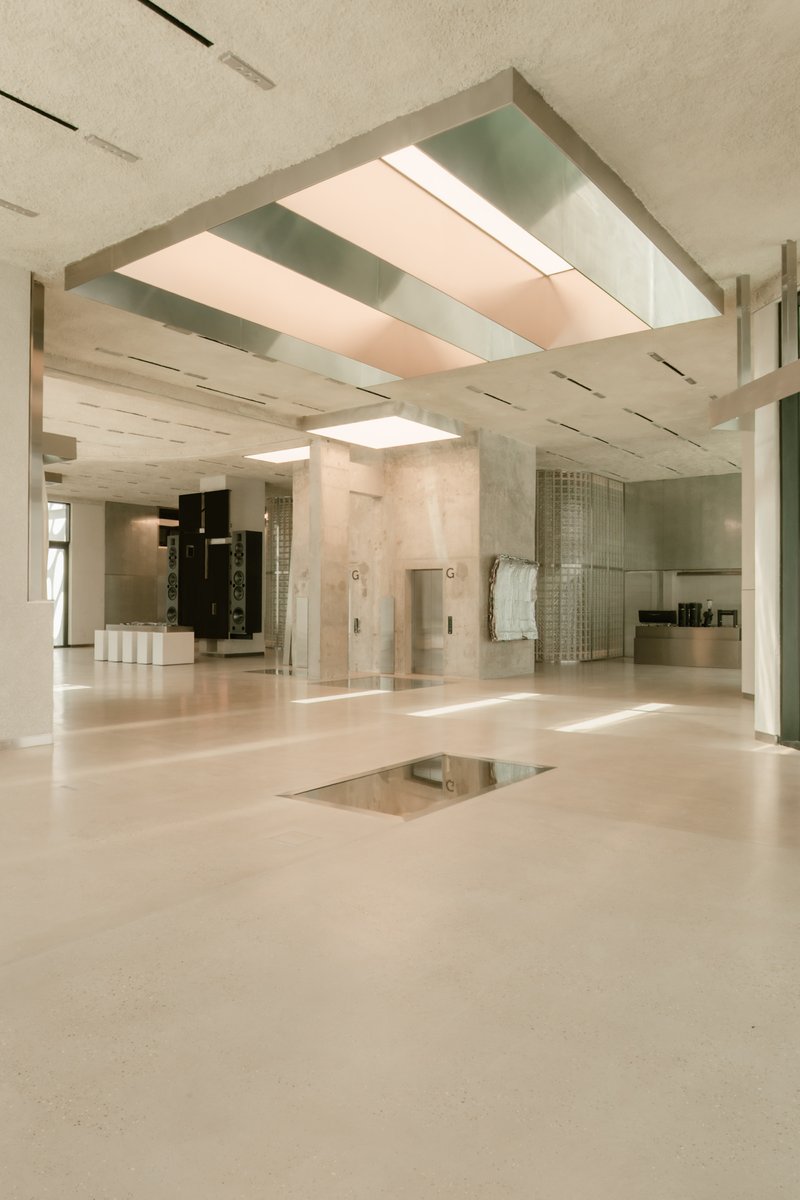 VAUST Studio Treats Luxury Retail as Brutalist Installation in Dubai's Jumeirah District