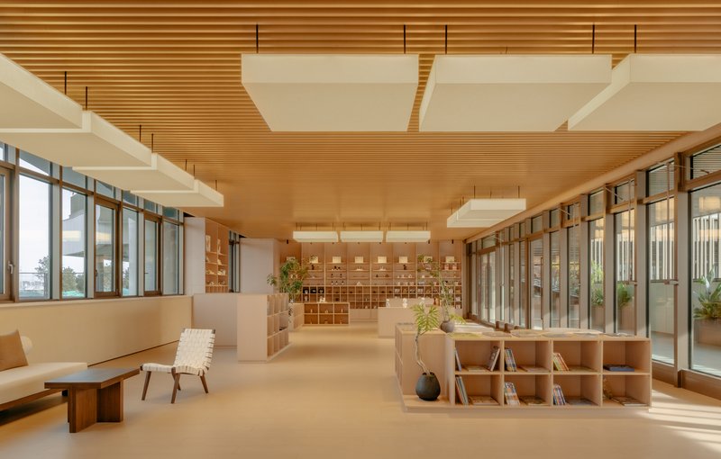 PLAT ASIA Organizes a Beijing Community Center Around Frames, Courtyards, and Quiet Return