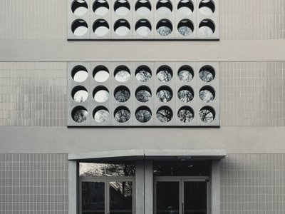 AFF architekten Extends a Cold War School in Berlin with a GDR-Inflected Concrete Addition