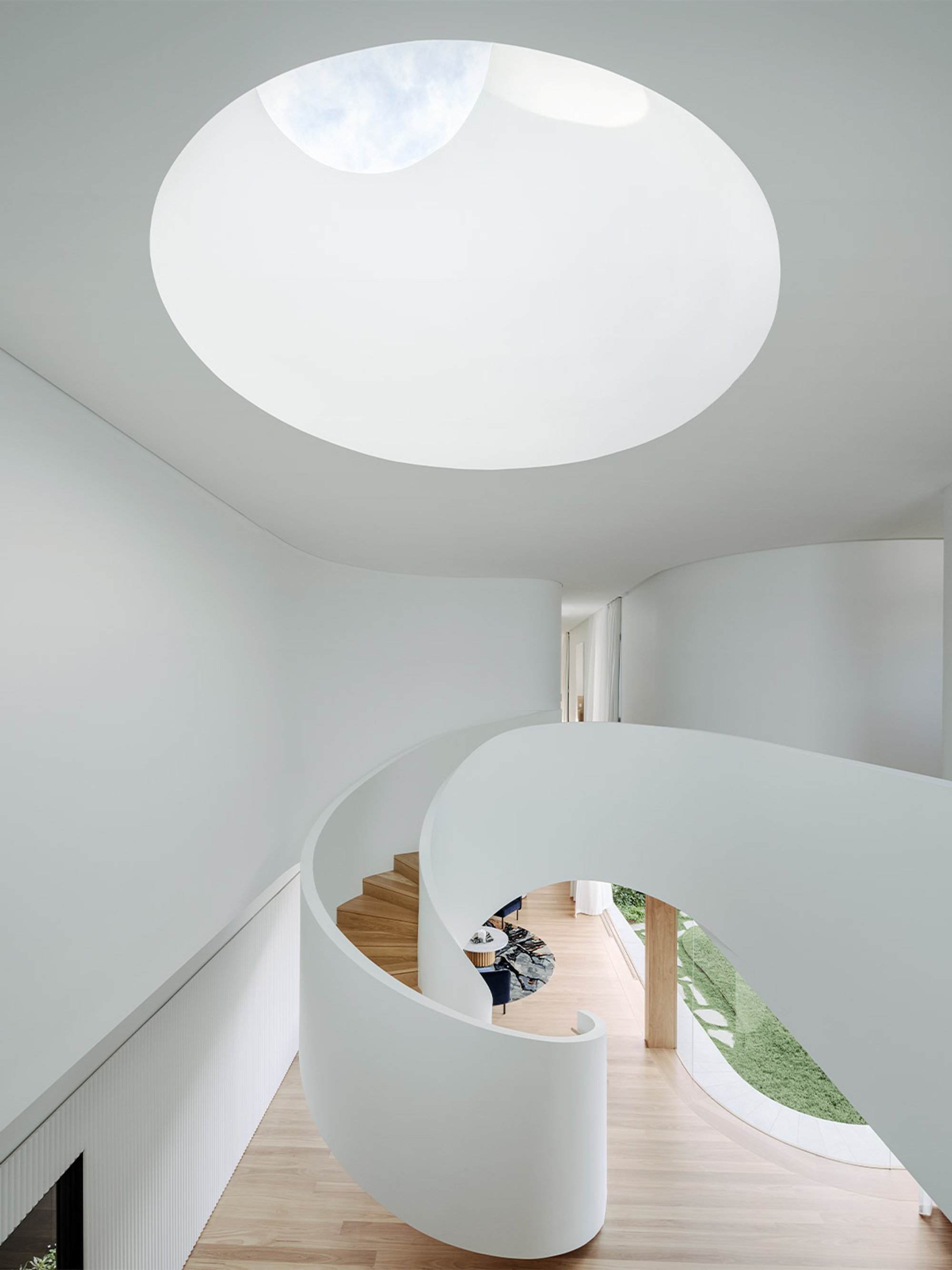 Breathtaking project Boomerang House by Joe Adsett Architects