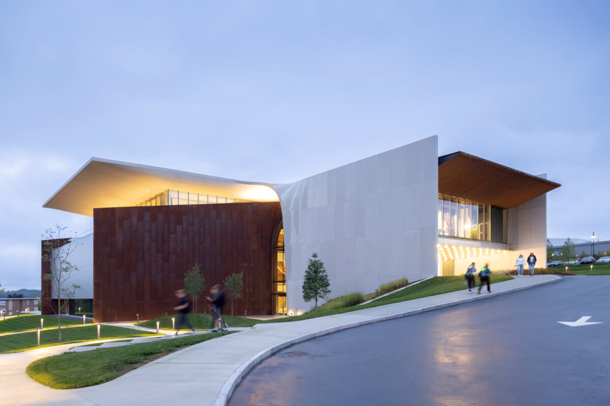 Prior Performing Arts Center at the College of the Holy Cross in Worcester opens. Designed by Diller Scofidio + Renfro.