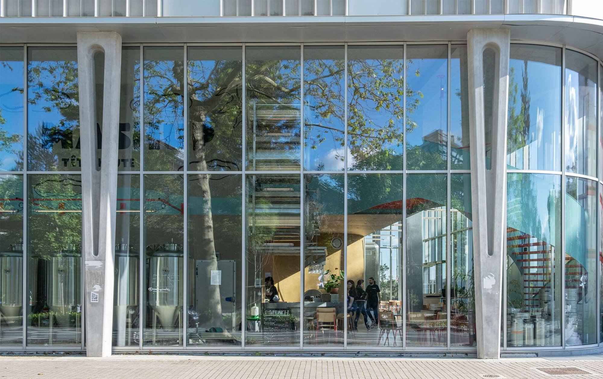 Mashup Bar Restaurant and Microbrewery by Vous Architecture & Design – A Transparent Culinary and Brewing Experience in Nantes