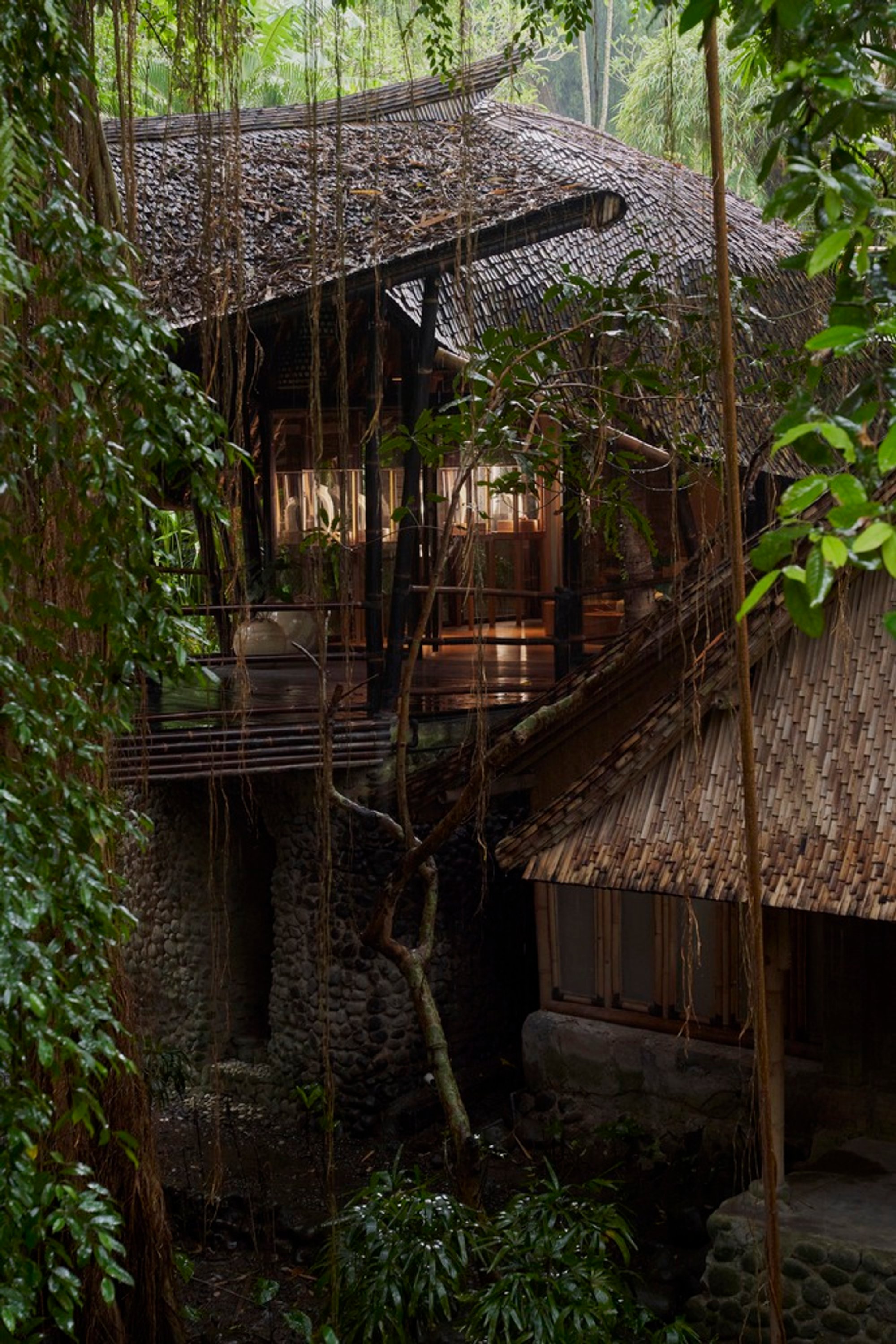 John Hardy Boutique: A Fusion of Modern Design and Heritage Craftsmanship in Bali