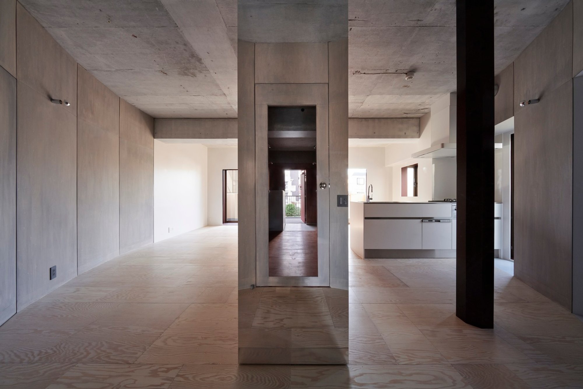 nLDKX Apartment by ULTRA STUDIO: Innovative Refurbishment of Japanese Residential Typology