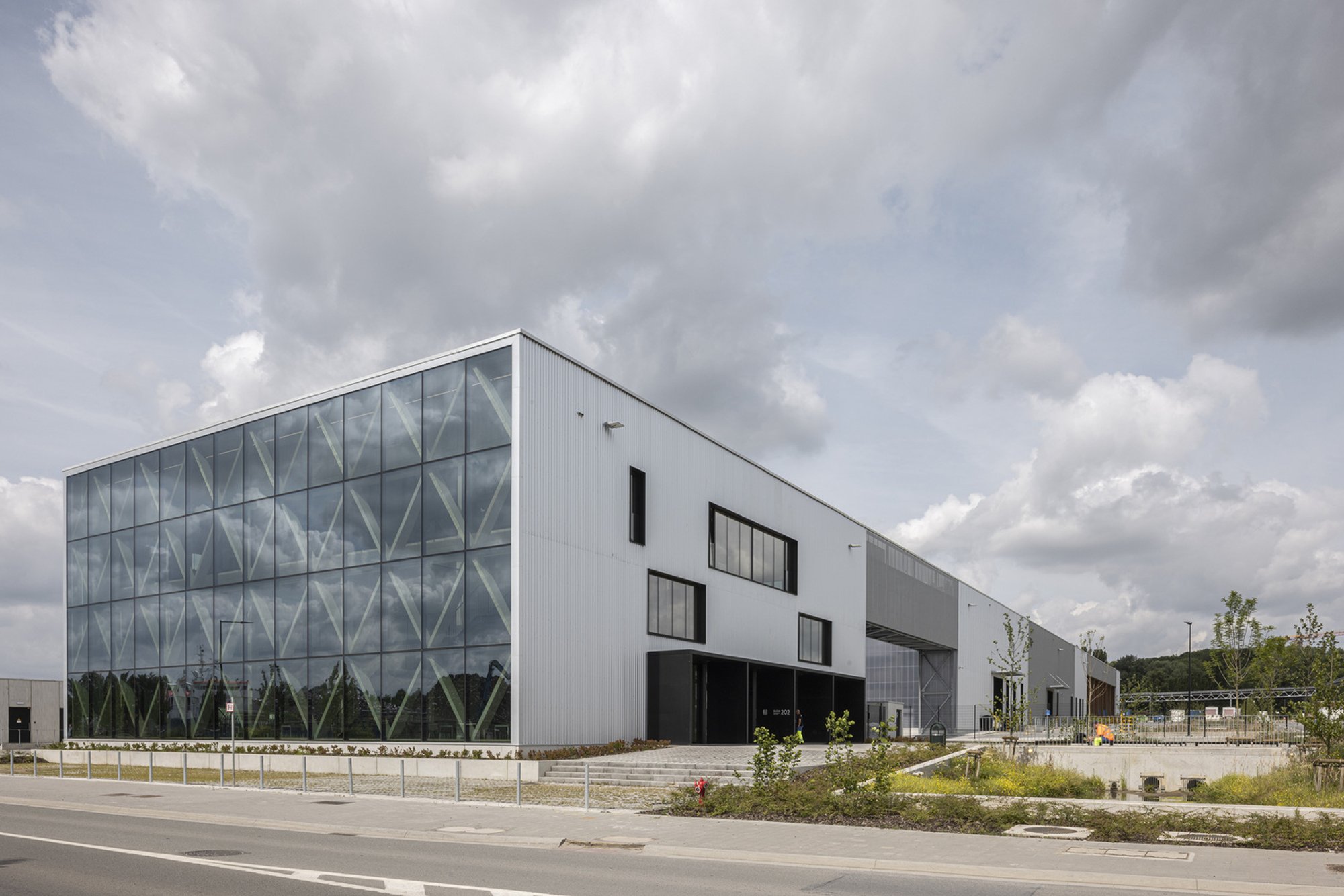 Buda Recypark Industrial Center – Sustainable Logistics Hub by A229 and EVR Architecten