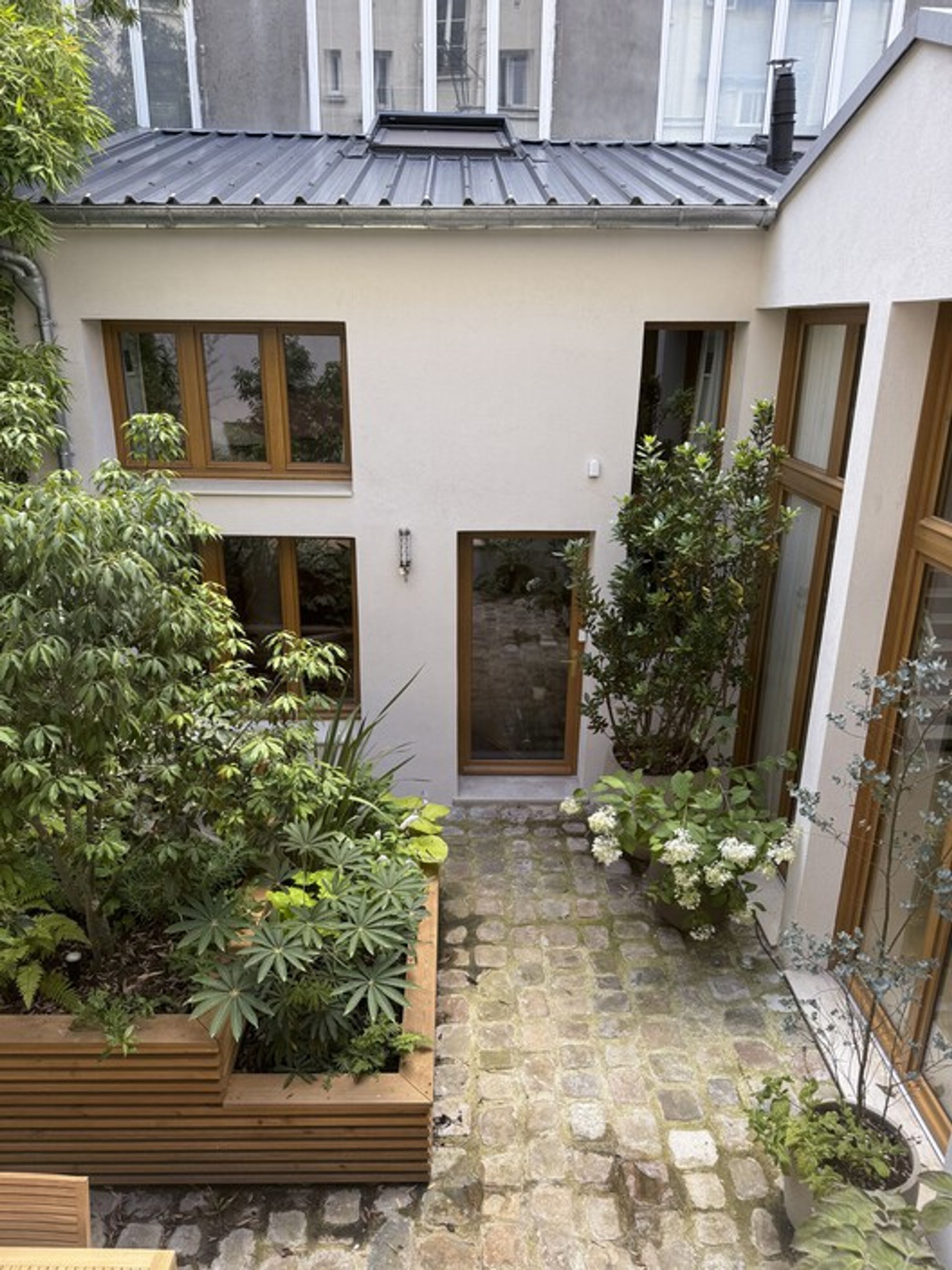 Richard Lenoir House and Garden – A Contemporary Parisian Retreat by Florquin Studio