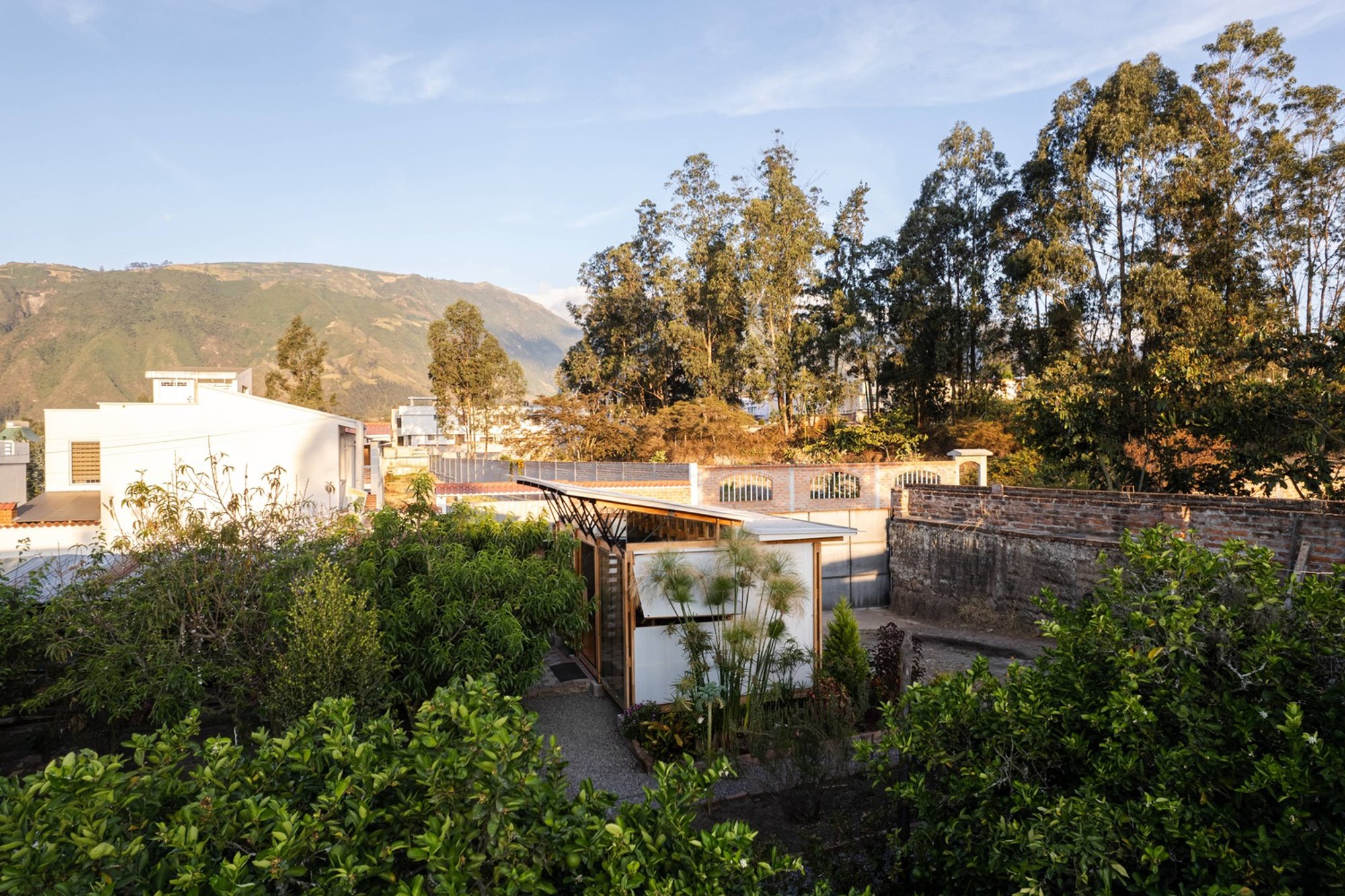 Taller Atemporal by Quinta Fachada | Arquitectura Consciente: A Minimalist, Sustainable, and Context-Responsive Workshop in Ibarra, Ecuador
